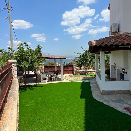 Apartment In Salamina With Garden & Sea View Selinia Exterior foto